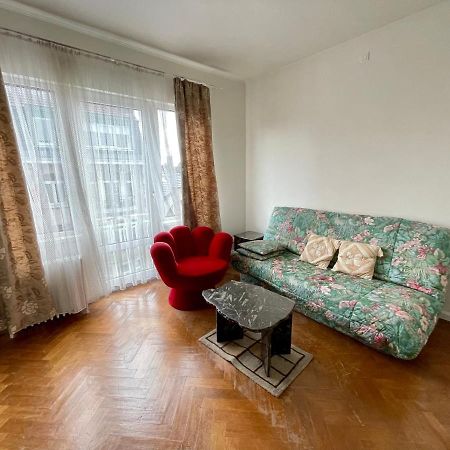 Superbe Appartement Duplex Avec Jacuzzi Brussels Exterior photo