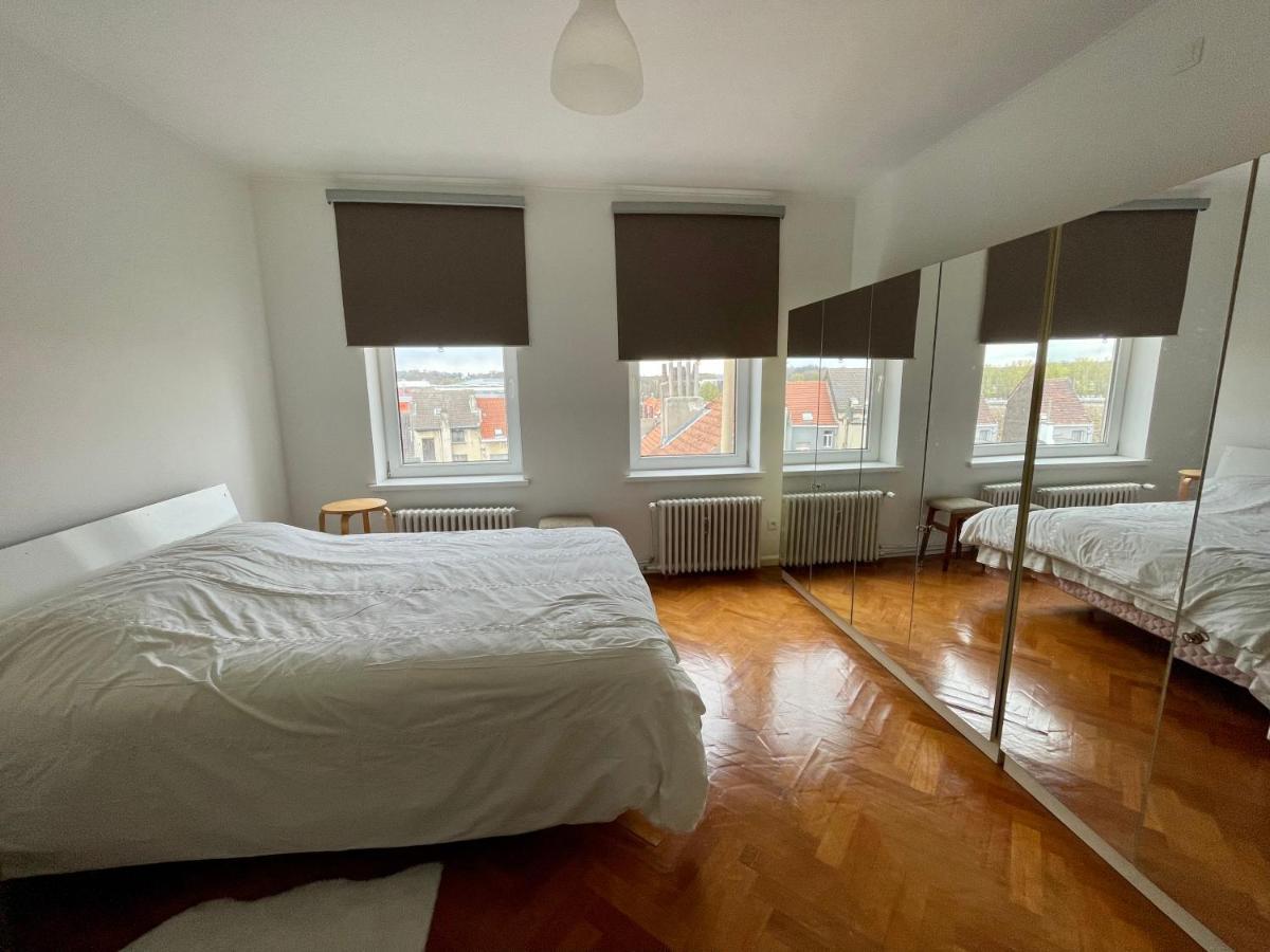 Superbe Appartement Duplex Avec Jacuzzi Brussels Exterior photo